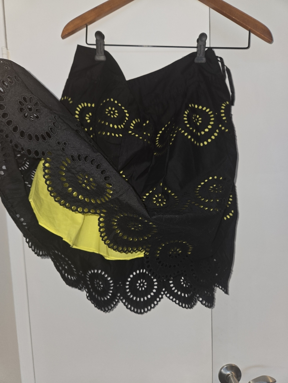 INC International Concepts black skirt Size 6P